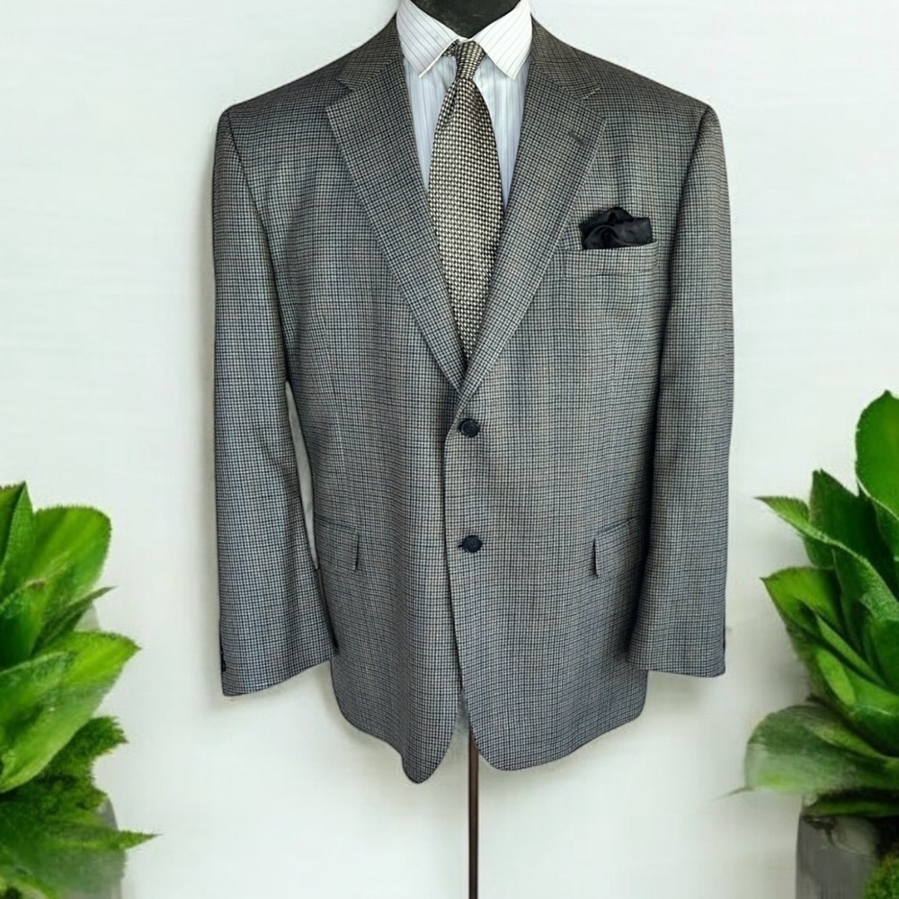 Classic Gray Sport Coat with Notch Lapels and Structured Shoulders☑️